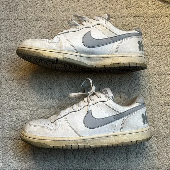 Nike Shoes - Picture 2 of 4